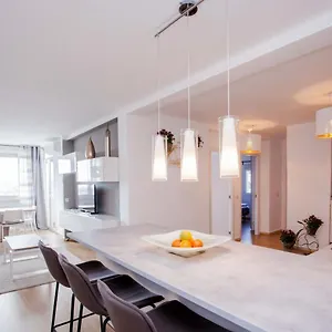 https://diana-fuengirola.es-andalucia.com
